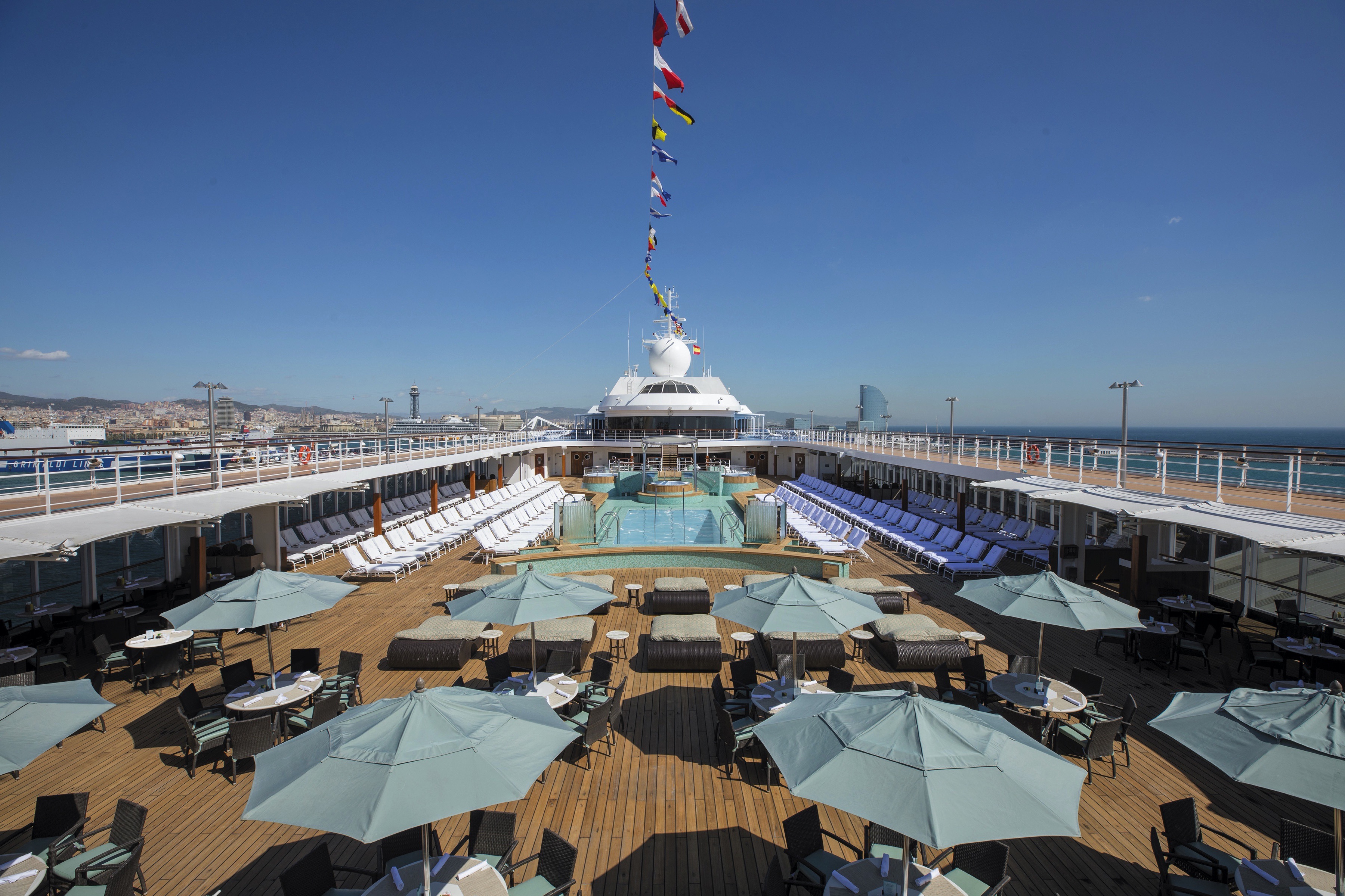 Seven Seas Mariner - Pool Deck